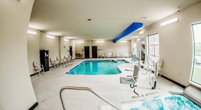 Cobblestone Hotel & Suites - International Falls — photo 4