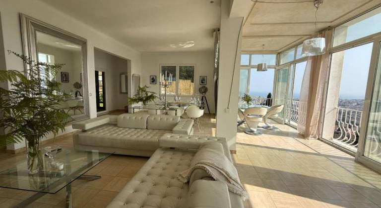 Fully equipped villa with patio, barbeque & private pool | Good for workation | Pets are welcome — photo 4