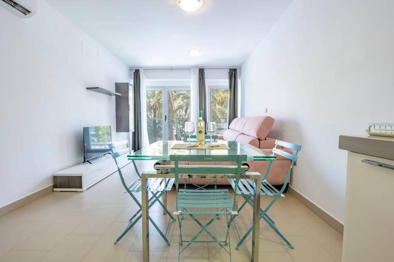 Apartment 'Playa De Poniente' with Sea View, Wi-Fi and Air Conditioning — photo 5