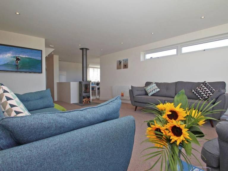 Children-friendly pleasant cottage with yard & grill | Beach view | Pets allowed — photo 3