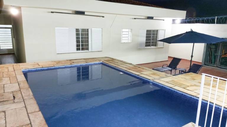  Casa de temporada Casa com Piscina e Sala de Jogos em  Araçoiaba da Serra/SP , Araçoiaba da Serra, Brasil . Reserve seu hotel  agora mesmo!