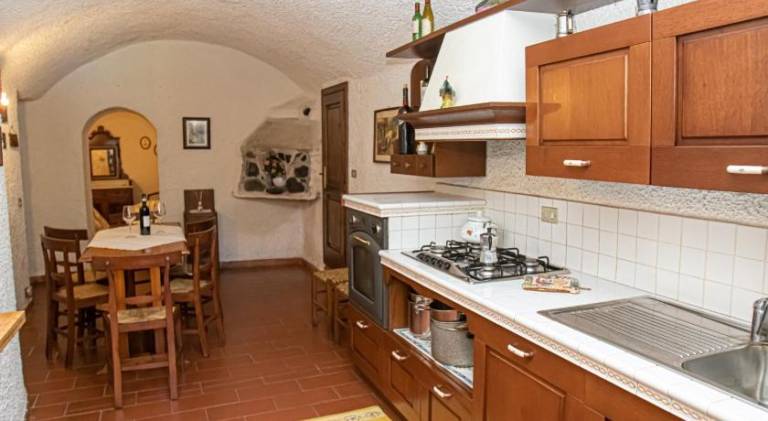 Beautiful apartment with barbeque, pool & garden | Pet-friendly — photo 3