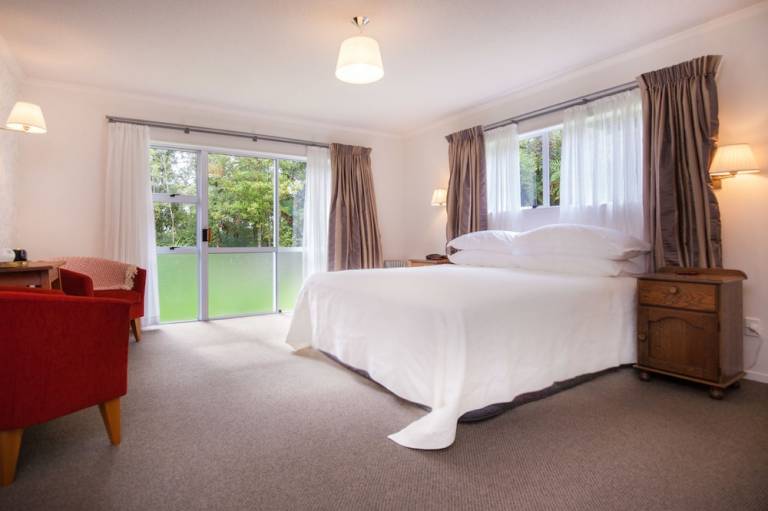 Bed and breakfast  Tataraimaka