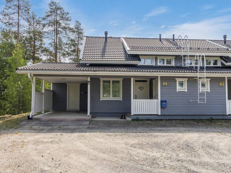 Vacation home with sauna & patio | Nature view — photo 3