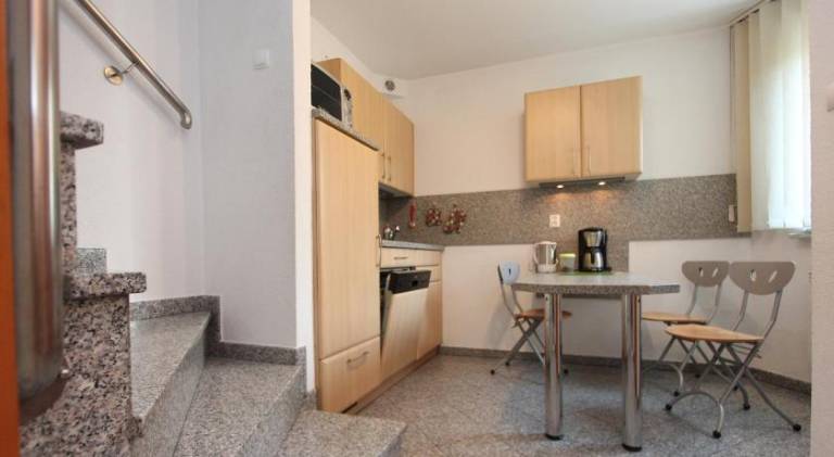 House with patio, garden & BBQ | Dogs allowed — photo 4