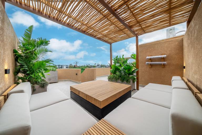 Villa with garden, grill & pool — photo 4