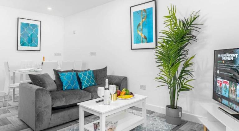 House with yard | Pets allowed in Birmingham
