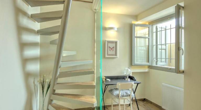 Fully equipped lovely rental apartment with terrace | Next to Acropolis of Athens | Suitable for remote work | Pets allowed — photo 5