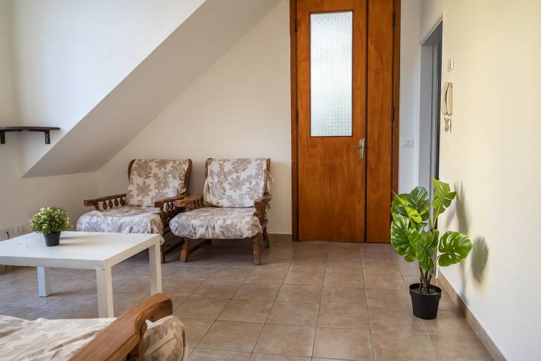 Family-friendly rental apartment with patio | City view | Close to the beach | Pet-friendly — photo 3