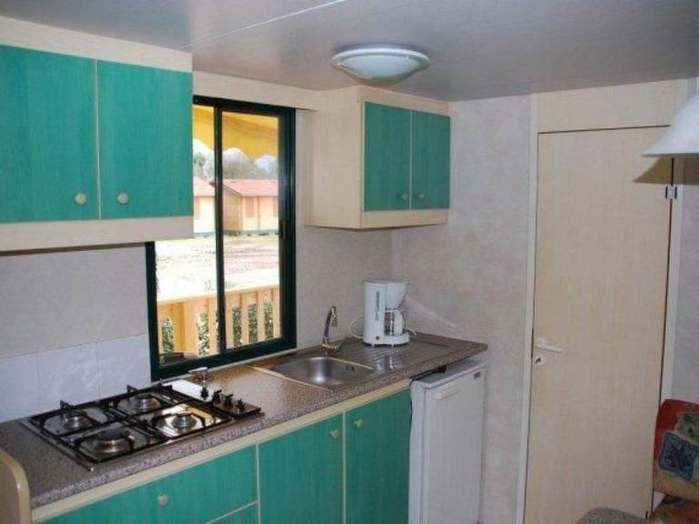 Mobilheim auf einem Campingplatz in der Nähe des Meeres, Pisa, — photo 5
