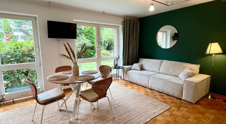 Apartment with yard in Düsseldorf