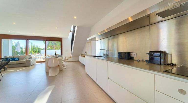 Fully equipped ample villa with patio, grill & pool | Next to the beach | Dogs allowed — photo 3