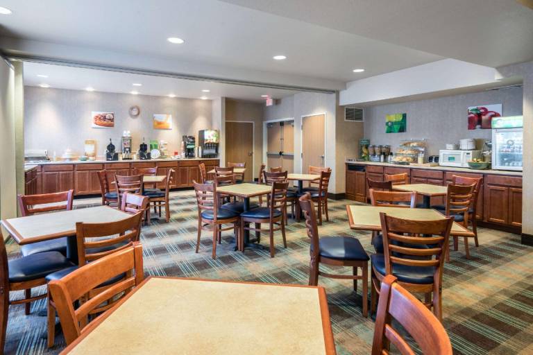 Quality Inn & Suites Sequim at Olympic National Park — photo 4