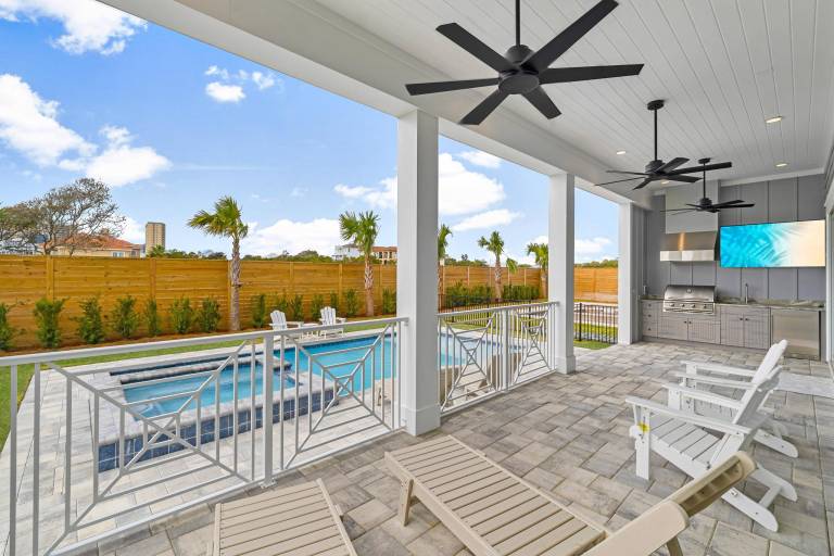 Child-friendly charming unusual rental with grill & private pool | Beach view | Pets allowed — photo 3
