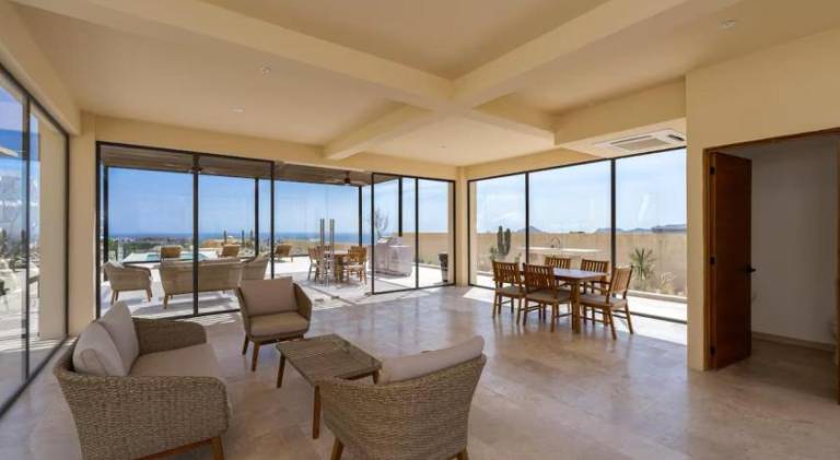 Ample rental apartment with pool & hot tub | Dogs allowed — photo 4