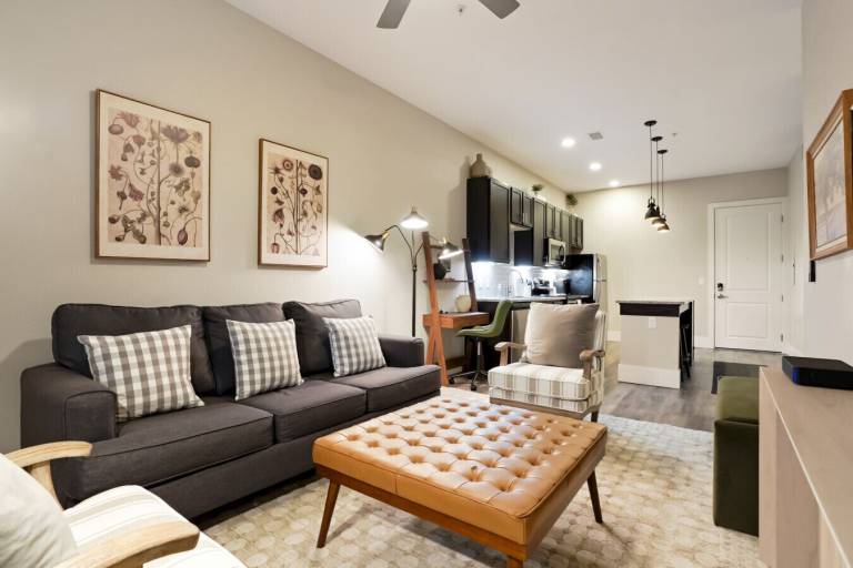 Condo Golden