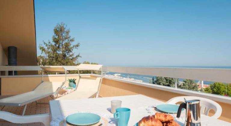 Apartment with 2 rooms for 5 persons in Cattolica