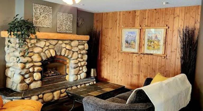 Rundle Mountain Lodge — photo 3