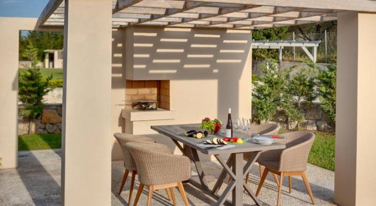 Villa with pool | Pet-friendly — photo 4