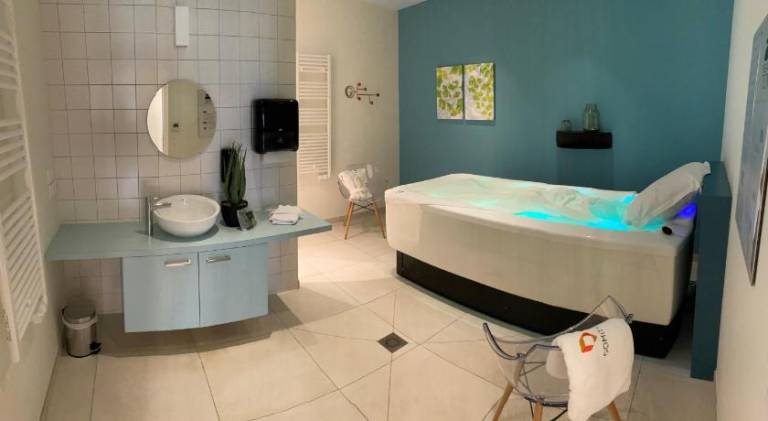 Serviced apartment with terrace, sauna & hot tub | Pet-friendly — photo 3
