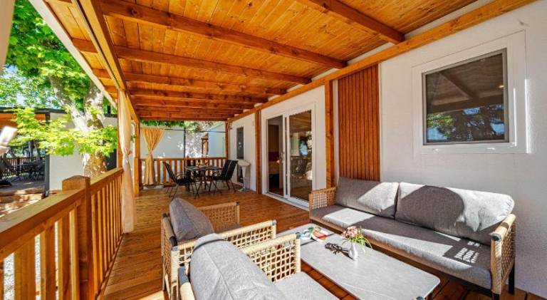 Bungalow with terrace & garden — photo 2