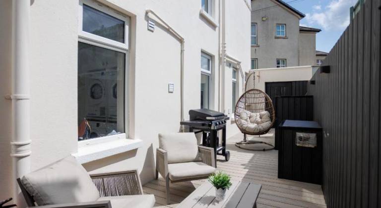 111 By Mayfair - Luxurious 12 Bedroom House, Portrush — photo 4