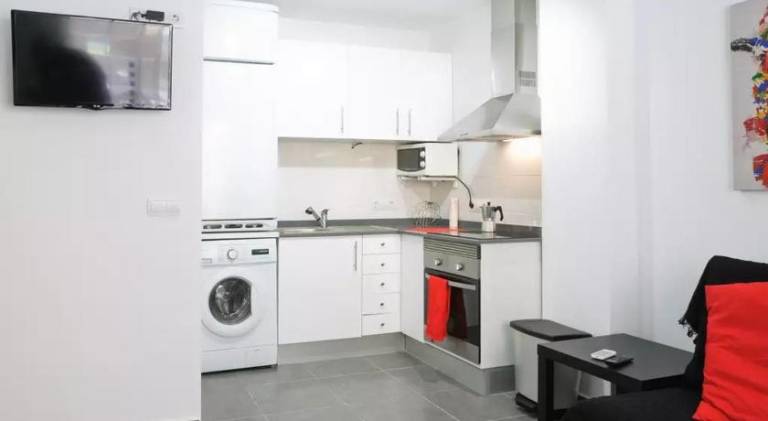 Holiday apartment with pool, garden & terrace | Close to the beach | Pets allowed — photo 4