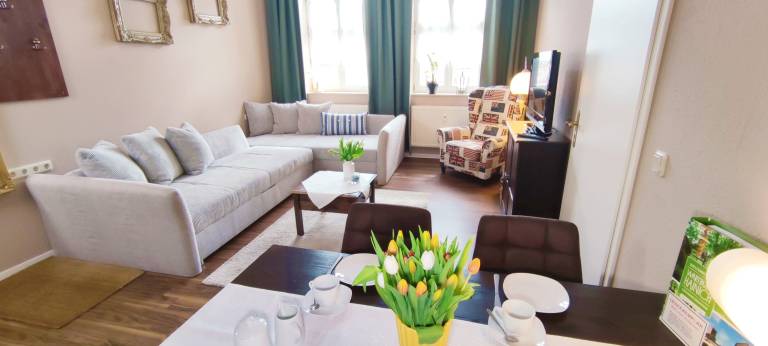 Family-friendly wonderful rental apartment with pool, BBQ & patio | Garden view | Pets are welcome — photo 5
