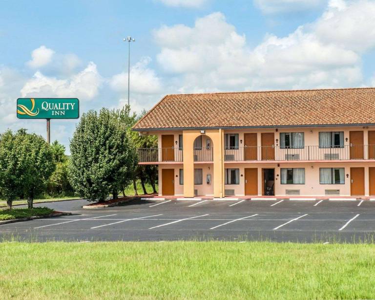 Quality Inn Marianna South in Marianna, FL