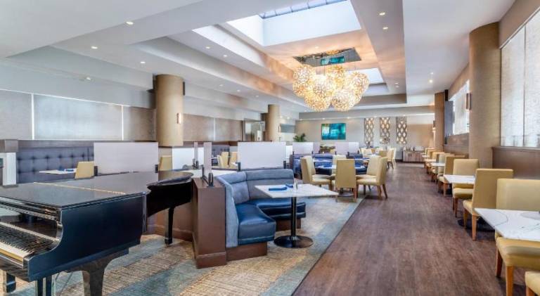 Crowne Plaza Hotel Los Angeles Harbor By IHG — photo 3
