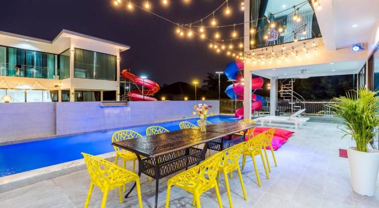 Villa with pool & jacuzzi | Pets are welcome — photo 4