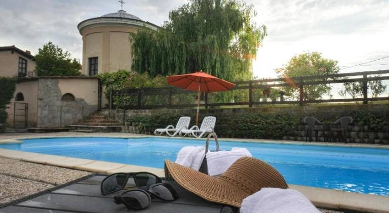 Farm with terrace, yard & pool | Pets allowed in Penango