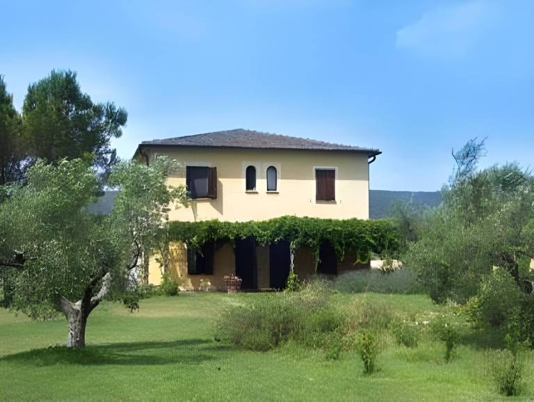 Big farm with garden | Pet-friendly in Magliano in Toscana