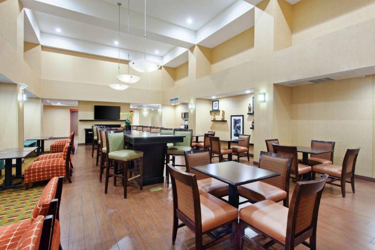 Hampton Inn & Suites Fresno-Northwest — photo 3