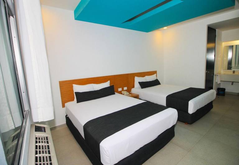 Nu Hotel — photo 2
