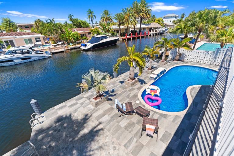 House with patio, yard & private pool | Water view — photo 3