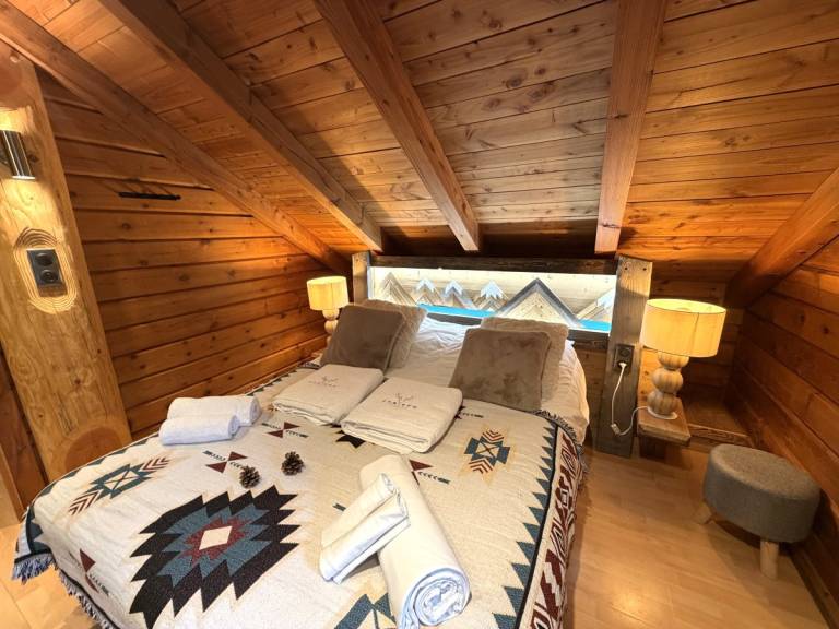 Chalet with BBQ, patio & garden — photo 2