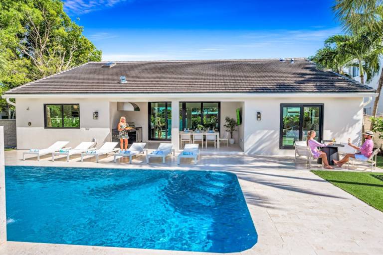 Children-friendly house with private pool, terrace & barbeque | Next to the beach | Pets are welcome — photo 2