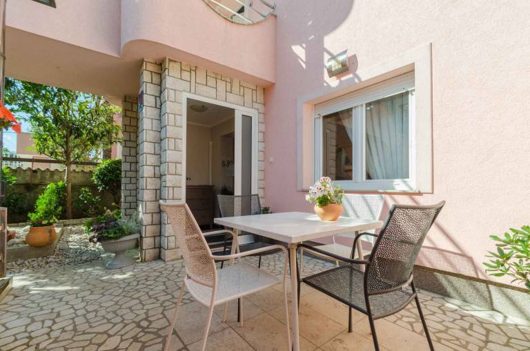 Holiday apartment with sea view and high-quality furnishings — photo 2