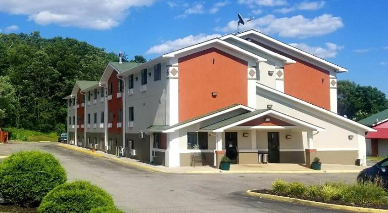 Super 8 By Wyndham Salem Va — photo 3