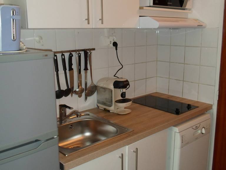 Studio near Balaruc Thermal Baths, Air-Con, Pets Allowed — photo 4