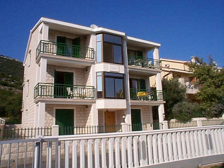 Lovely holiday apartment with patio, pool & sauna | Dogs allowed — photo 4