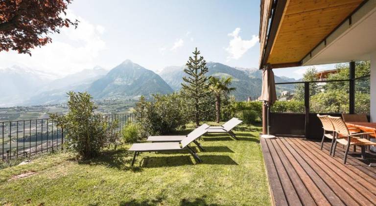 Serviced apartment with terrace, sauna & yard — photo 3