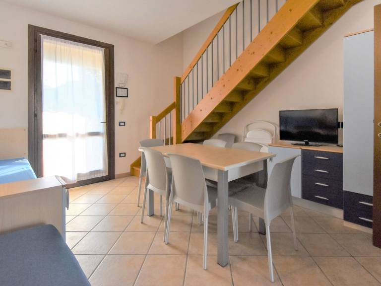 Family-friendly apartment with patio, pool & yard | Dogs allowed — photo 3