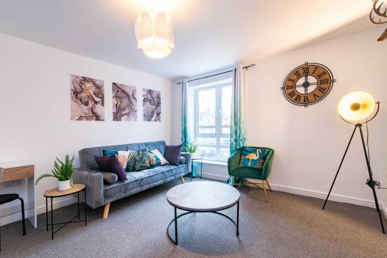 Fully equipped pleasant house | Pets allowed in Coventry