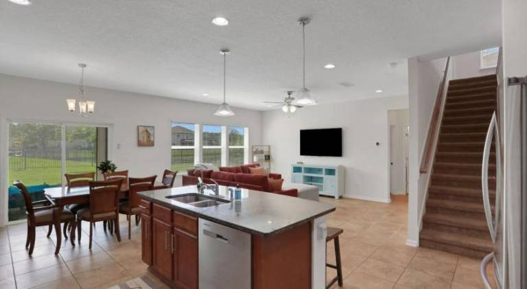 Vacation home with pool | Perfect for remote work — photo 3