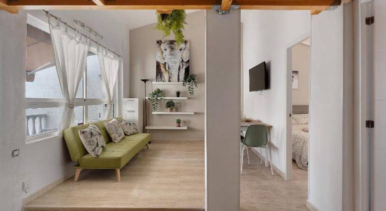 Holiday apartment with pool, terrace & BBQ | Good for workation — photo 2