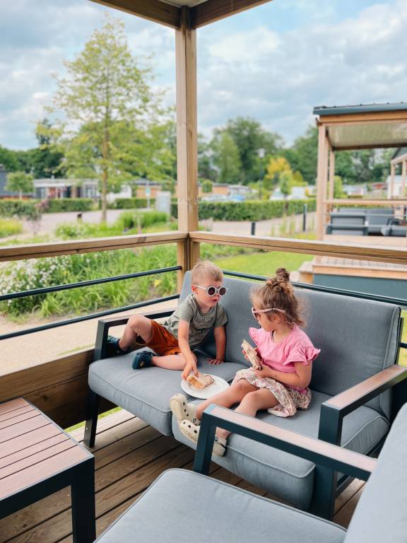 Holiday park with terrace, pool & yard — photo 4