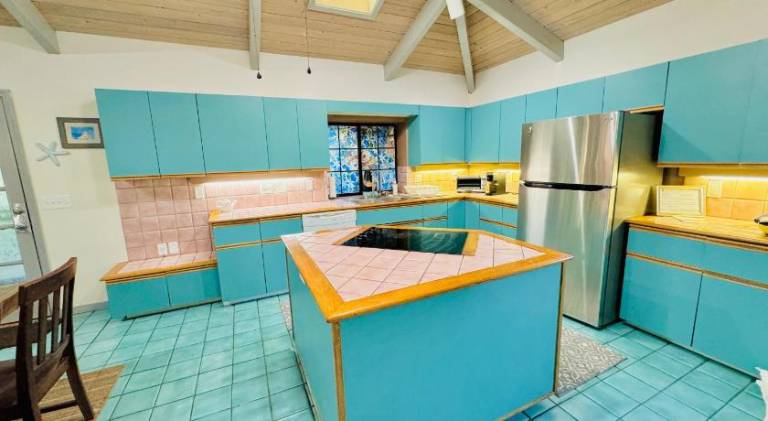 Vacation home with pool — photo 3