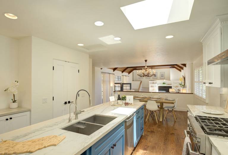Vacation home with terrace & garden — photo 4